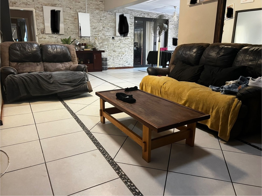 4 Bedroom Property for Sale in Bloemfontein Free State